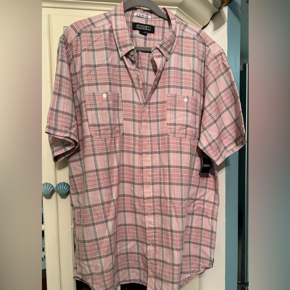 Brand New Ezekiel Men’s shirt